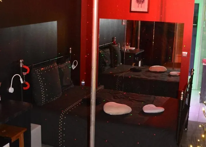 Loveroom Avec Jaccuzi Les Pins Marolles (Oise)