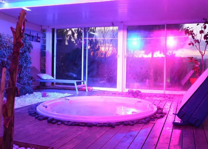 Loveroom Avec Jaccuzi Les Pins